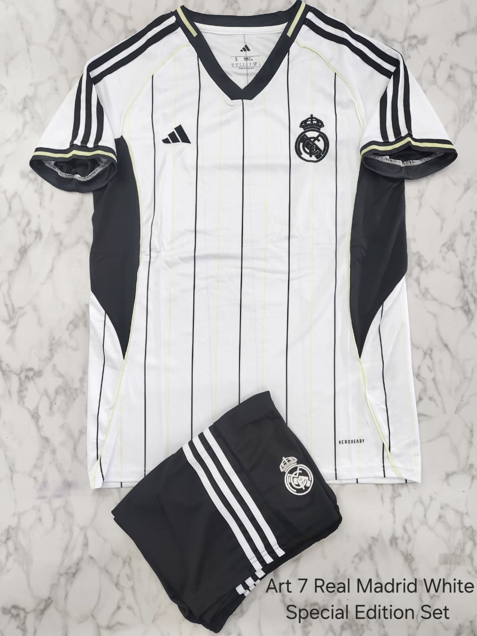 Art 7 Real Madrid White Special Edition Set