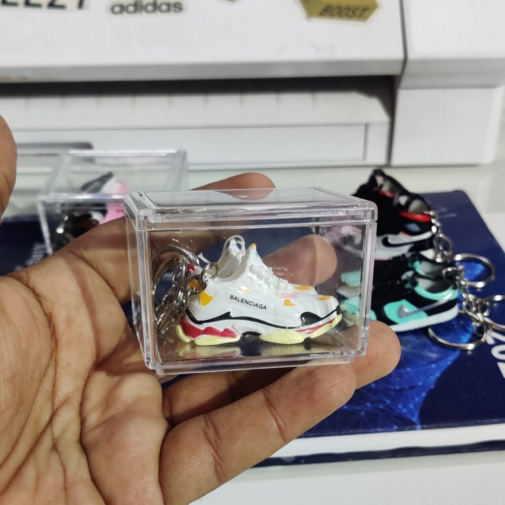 3D Sneaker Keychain With Transparent Box