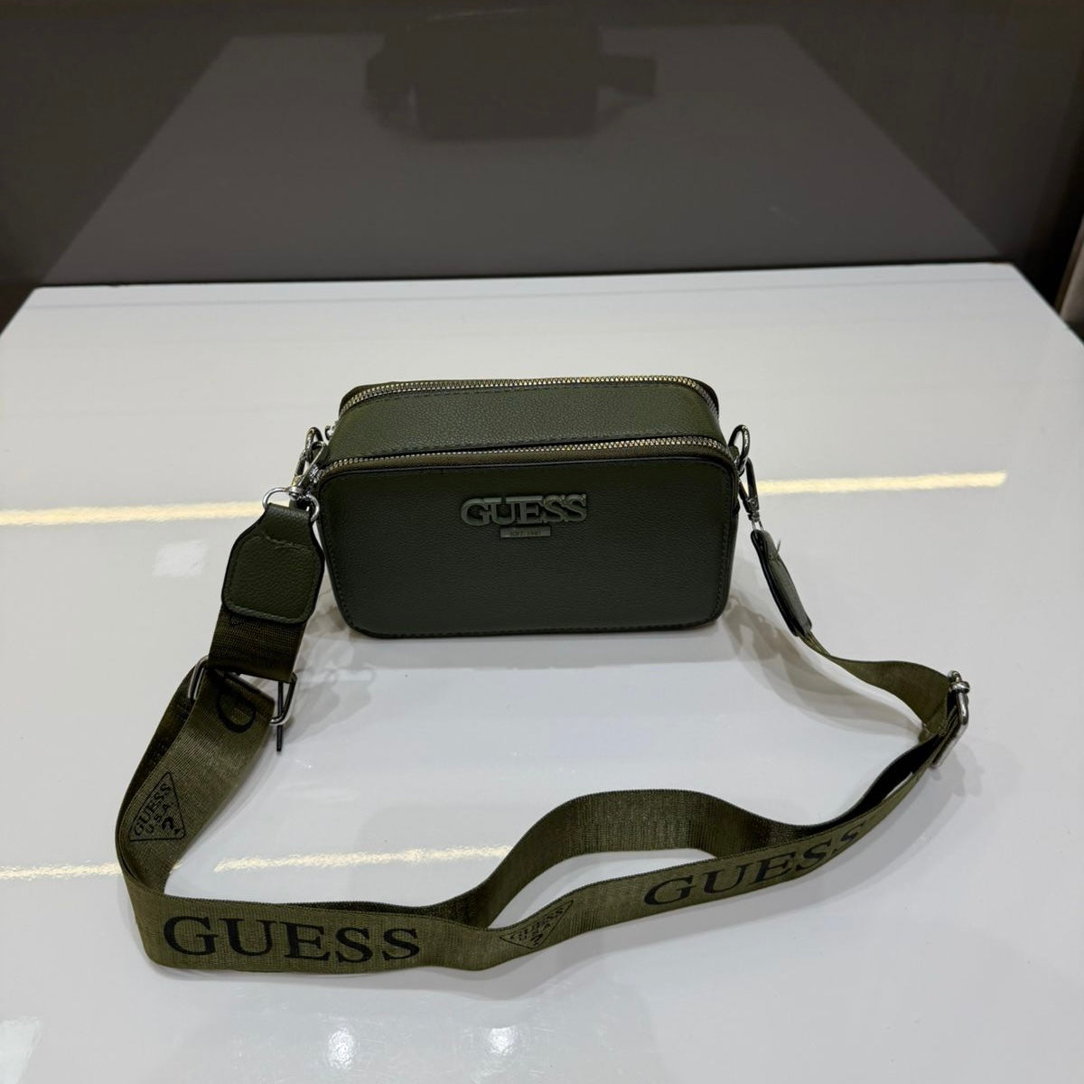 GUESS POCHETTE PREMIUM SIDE BAG