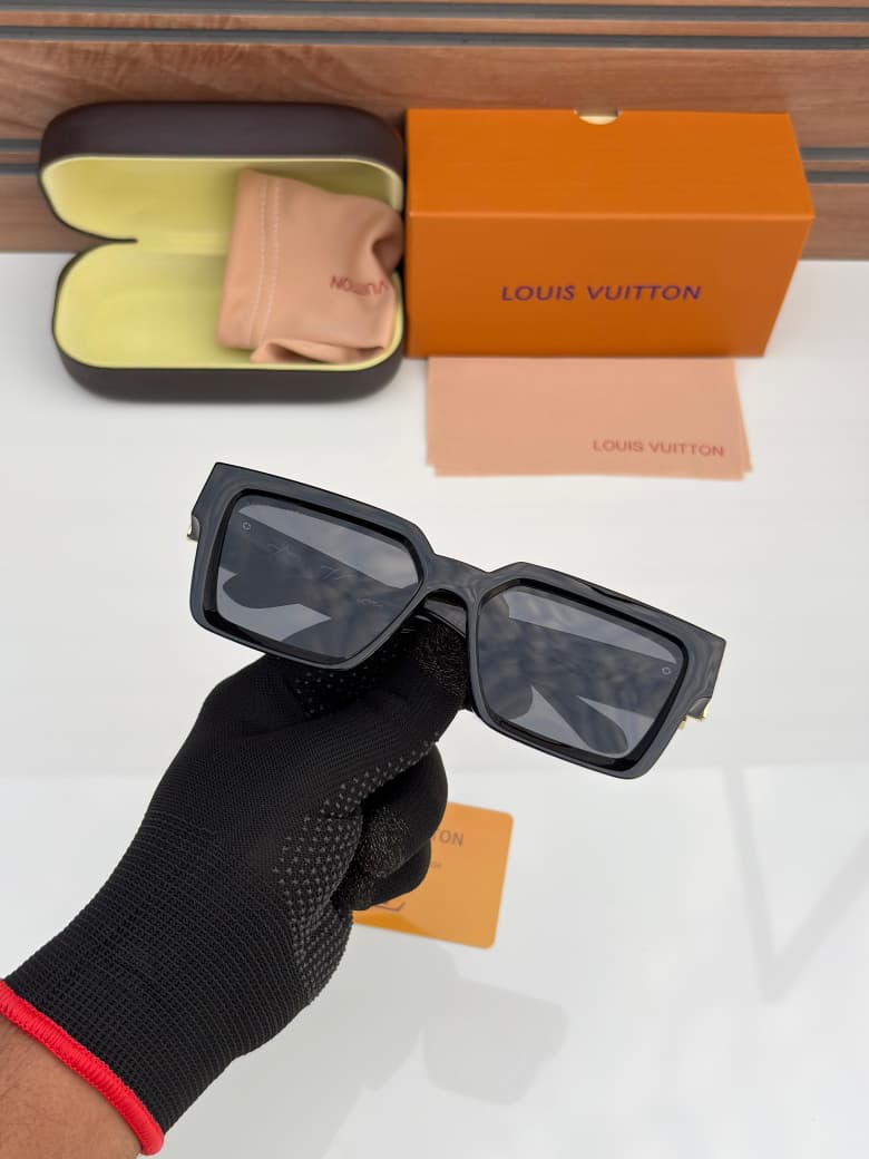 Louis  Vuitton