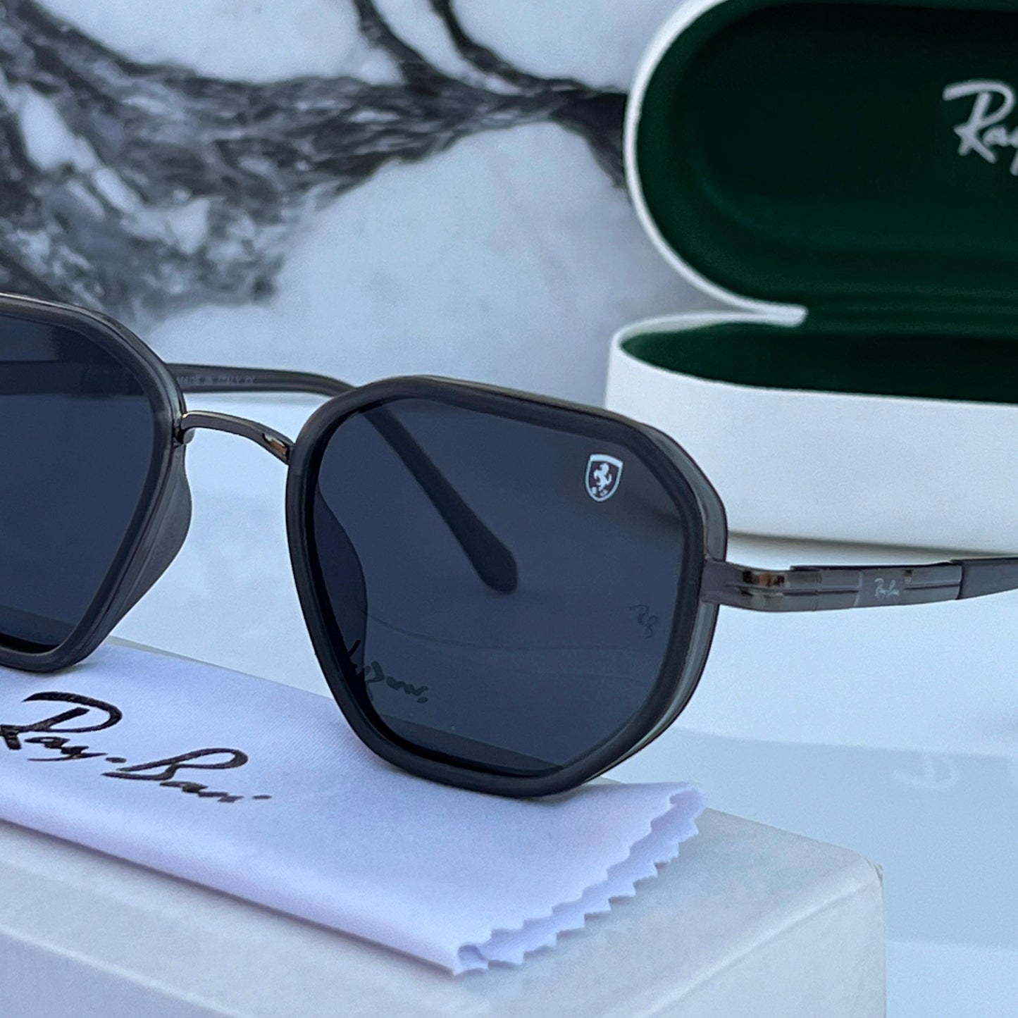 Ray ban