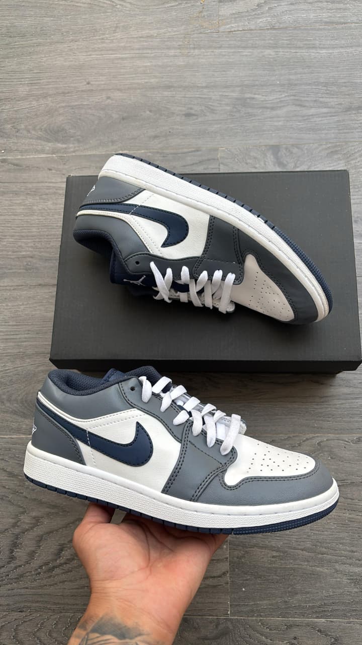 Nike air Jordan 1s low