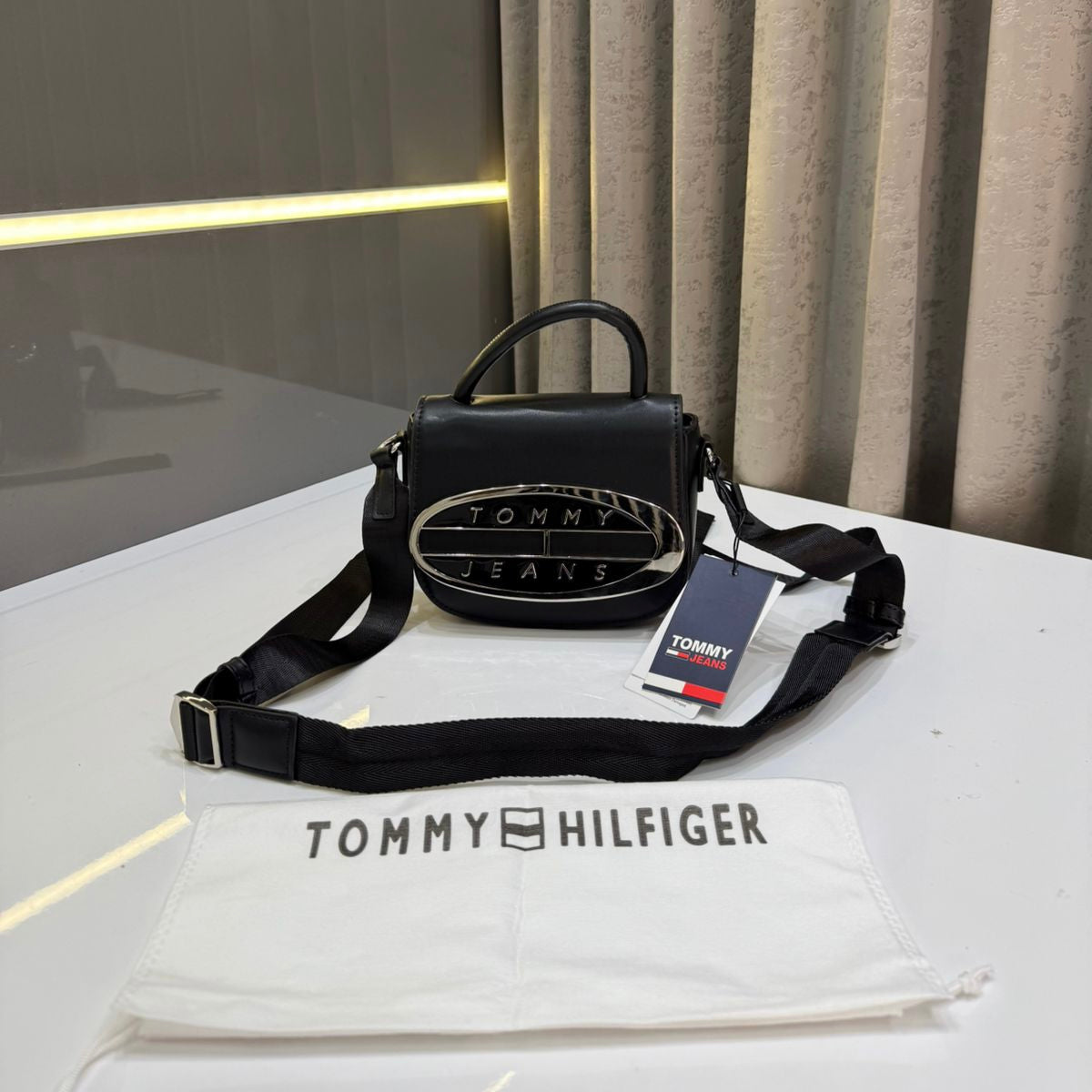 Tommy Hilfigher Cross Body Bag