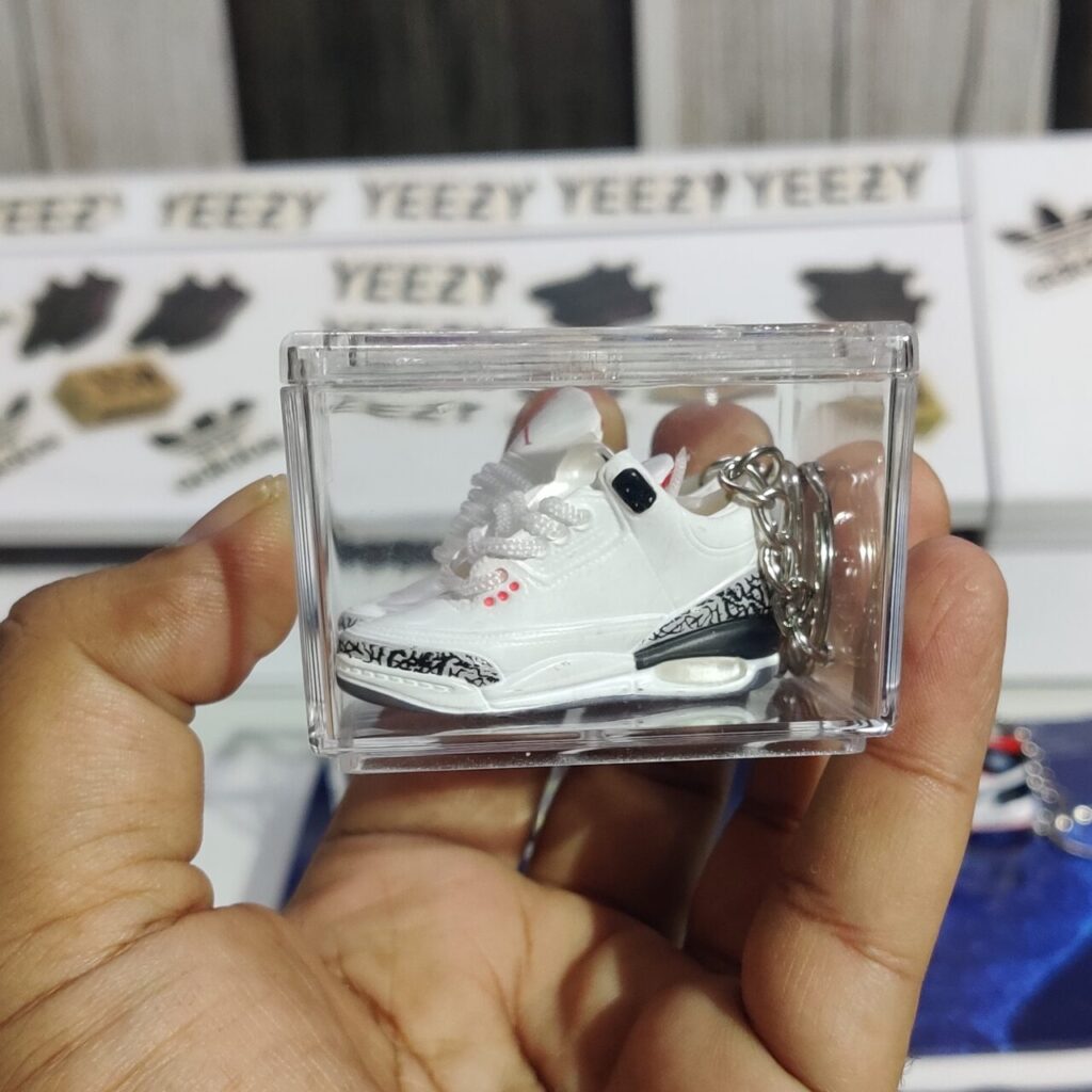 3D Sneaker Keychain With Transparent Box