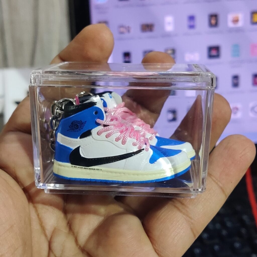 3D Sneaker Keychain With Transparent Box