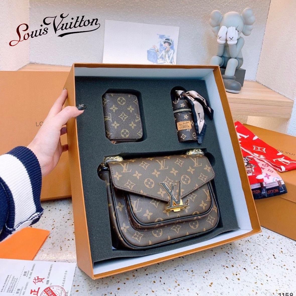 Louis Vuitton Gift set bag