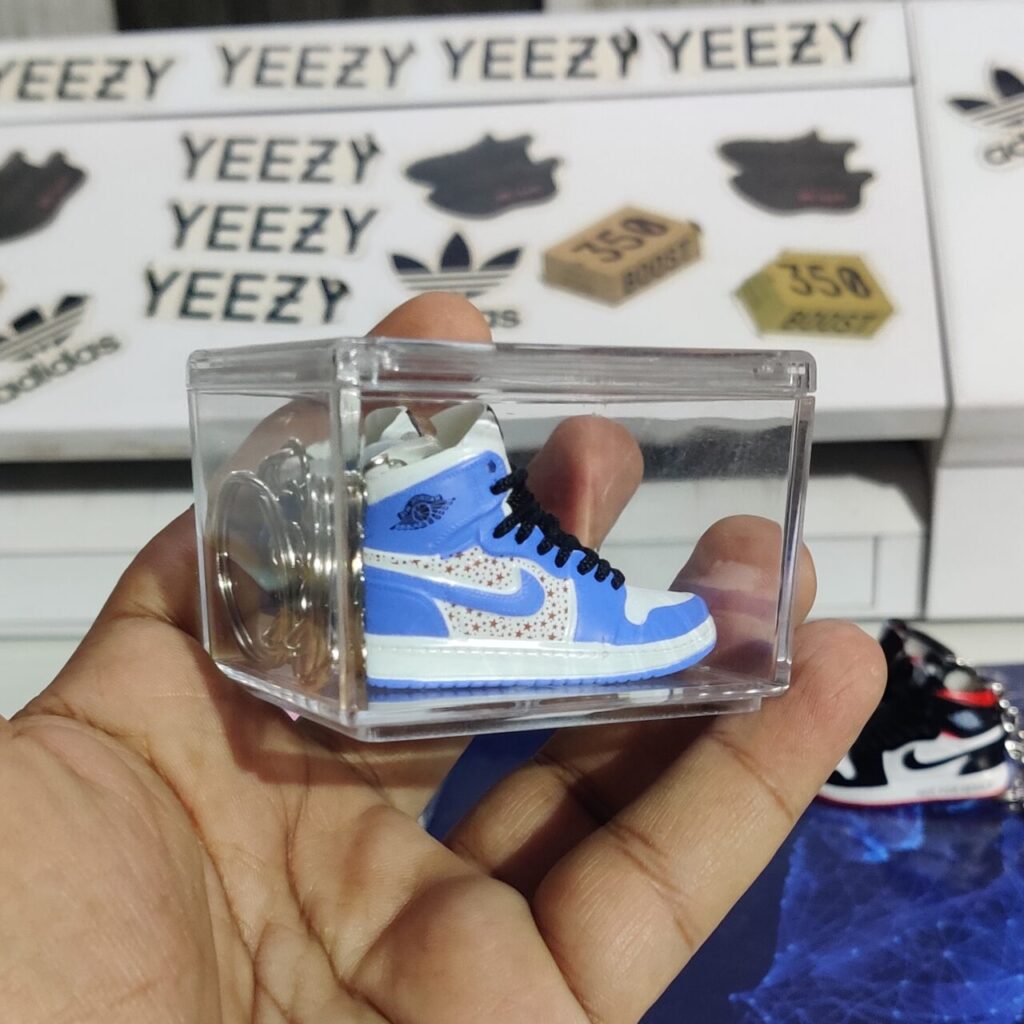 3D Sneaker Keychain With Transparent Box