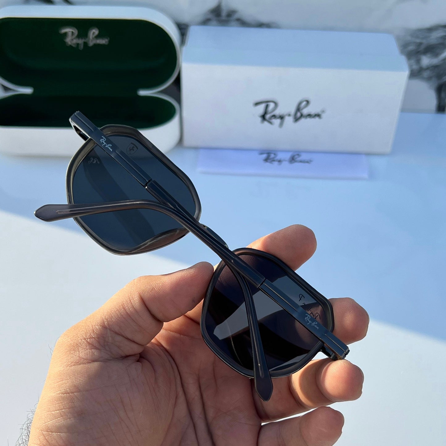 Ray ban