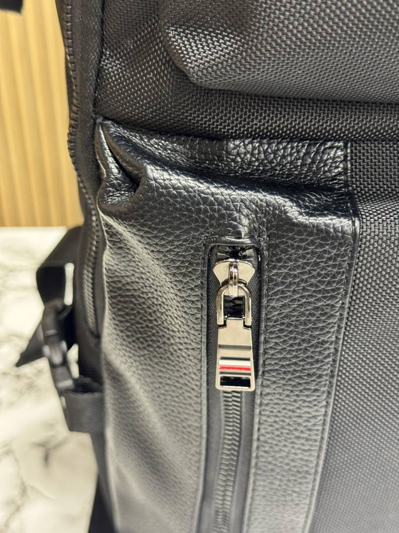 Tommy_Hilfiger Premium Quality Backpack Unisex Article With Dust Bag (26892-Black)