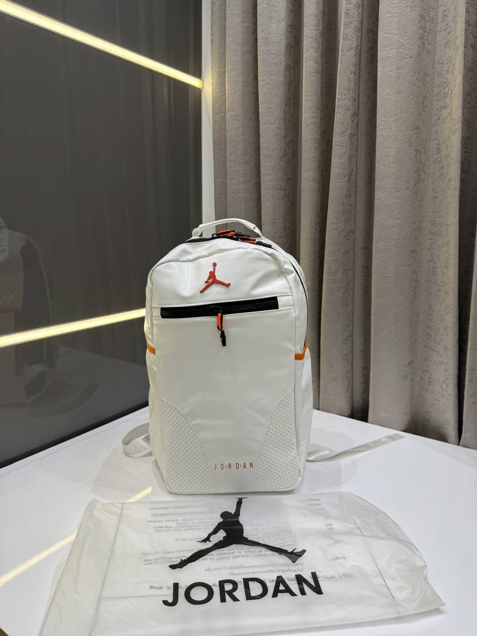 NIKE AIR JORDAN WHITE RETRO 6 BAGPACK PREMIUM WITH NIKE JORDAN PACKING