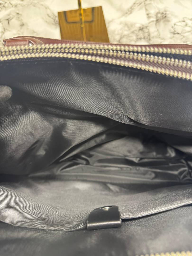 GUCCI CLASSIC EMBOSSED LAPTOP WITH SLING PREMIUM QUALITY (BROWN)