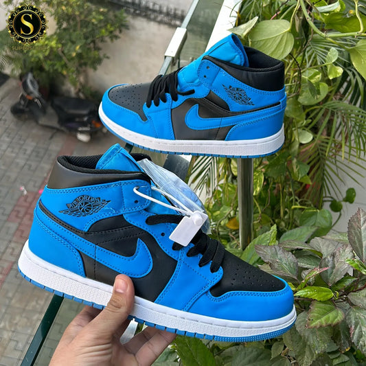 Nike air jordan 1s mid university blue