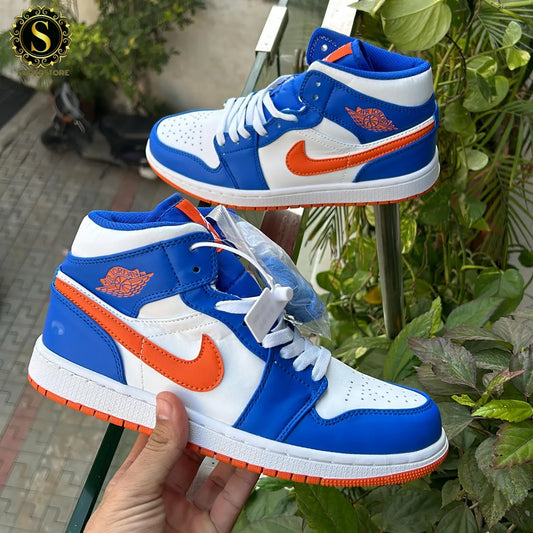 Nike air jordan 1s mid knicks