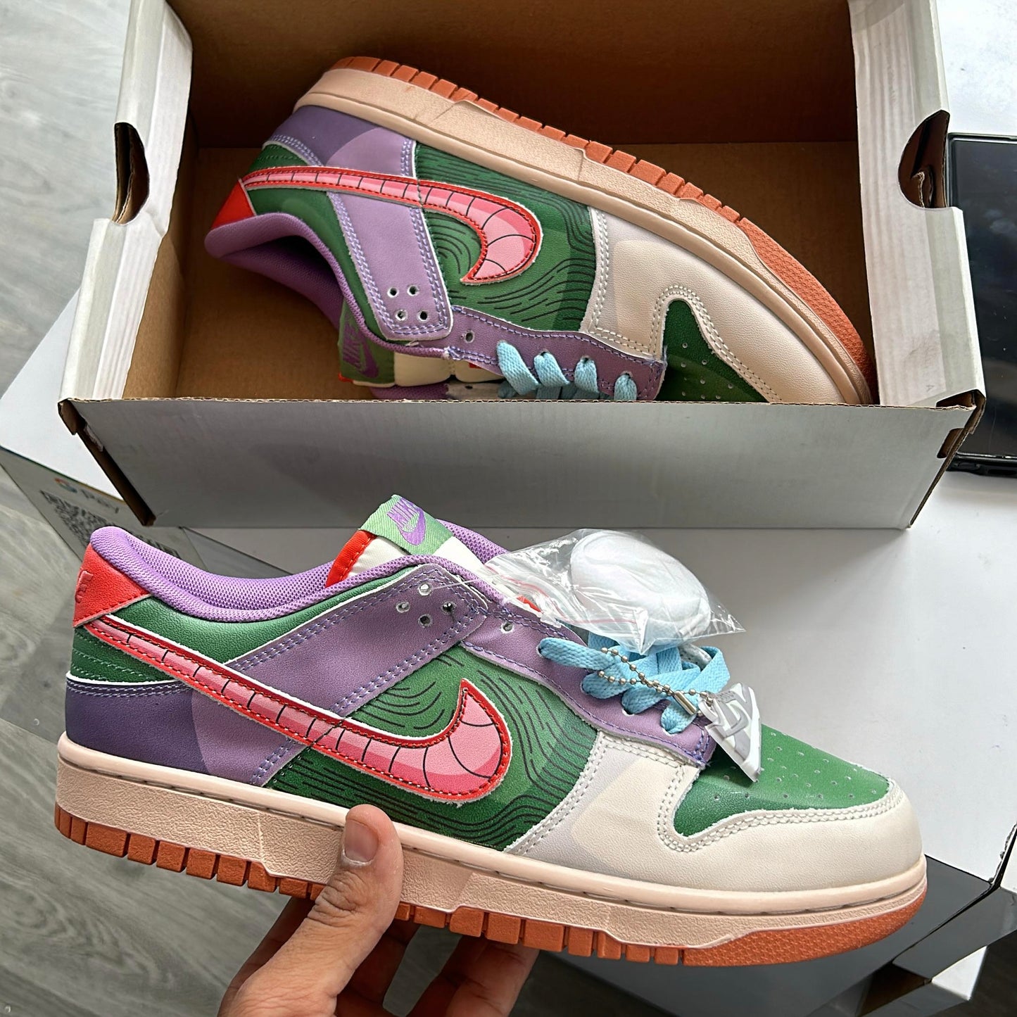 Nike sb dunk avengers