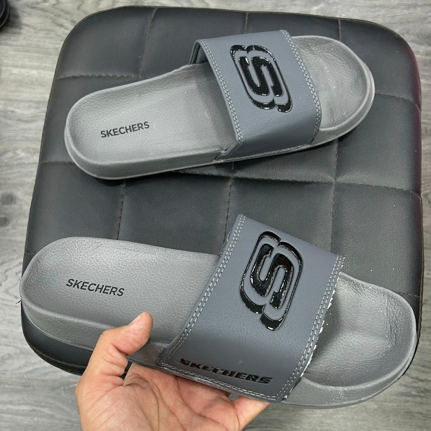 Skechers slider