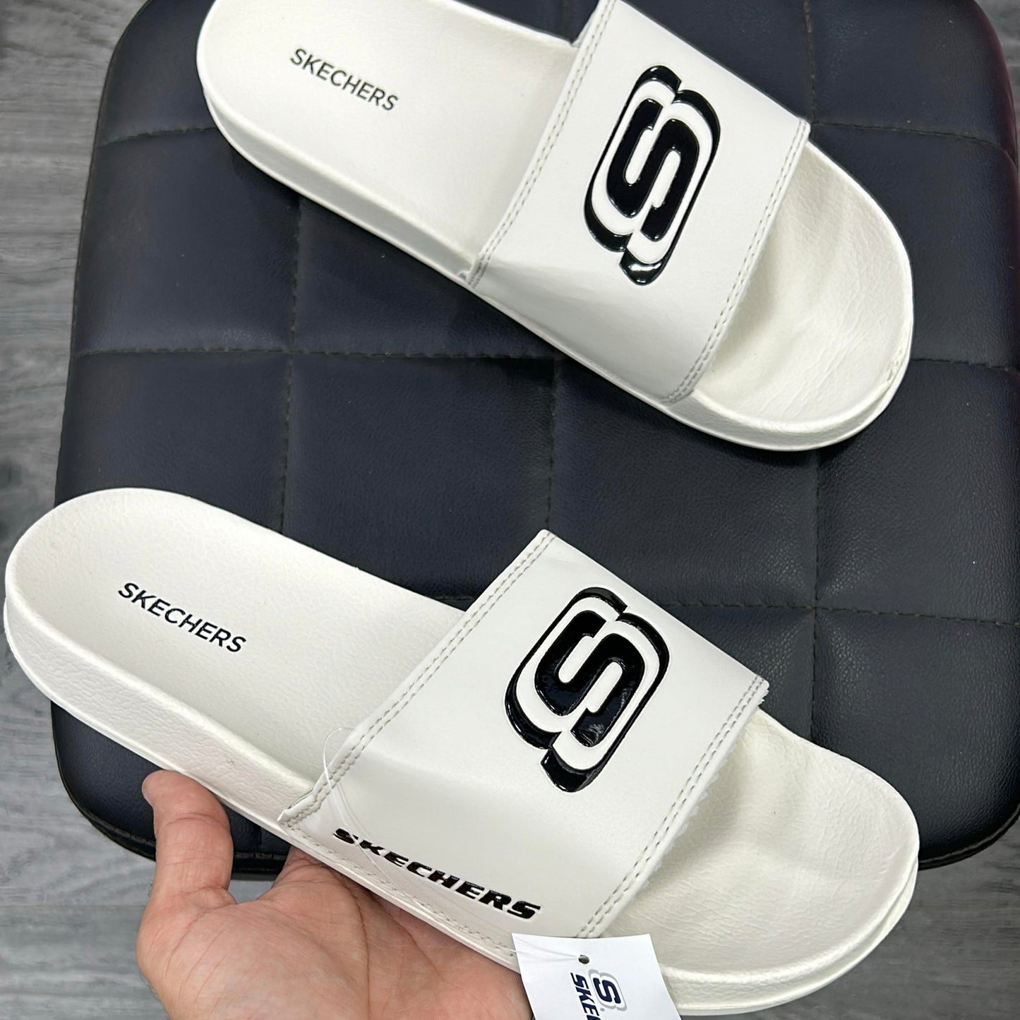 Skechers slider