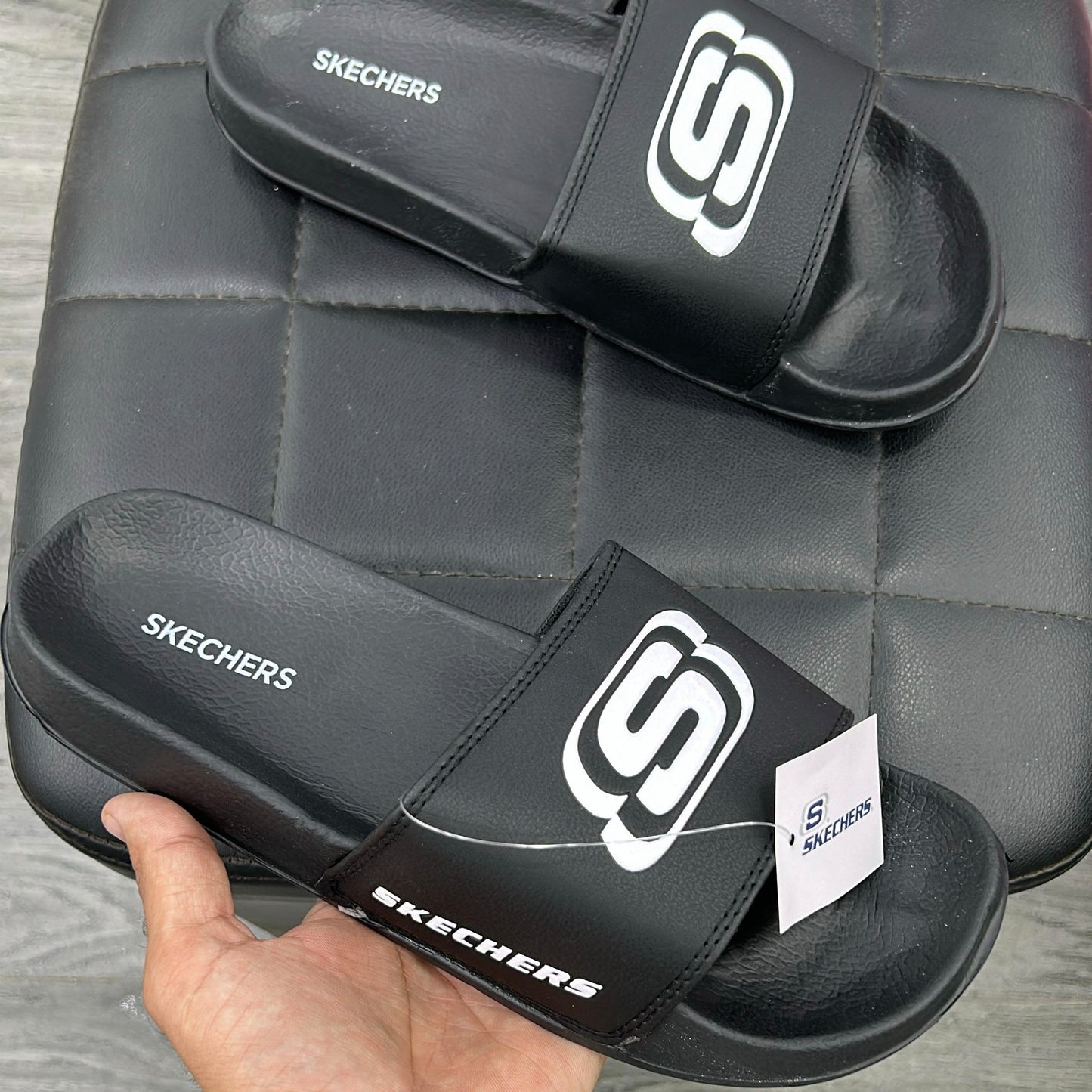 Skechers slider