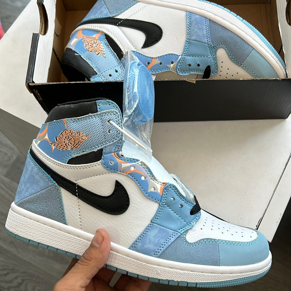 Nike air jordan 1s high spiderman blue SRS sole glow in dark 