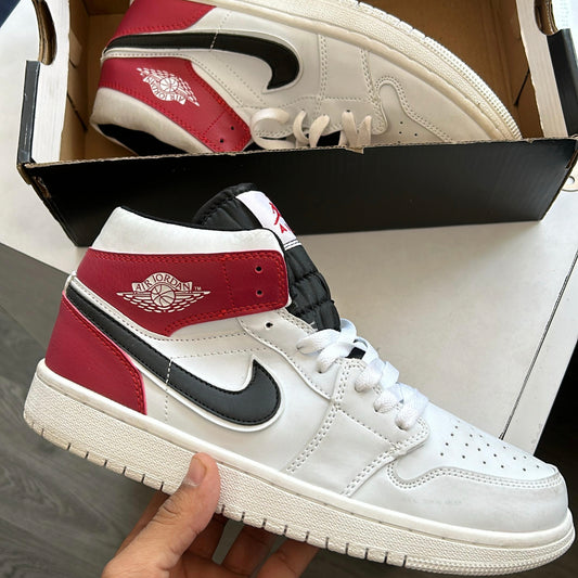 Nike air jordan 1s mid white chicago