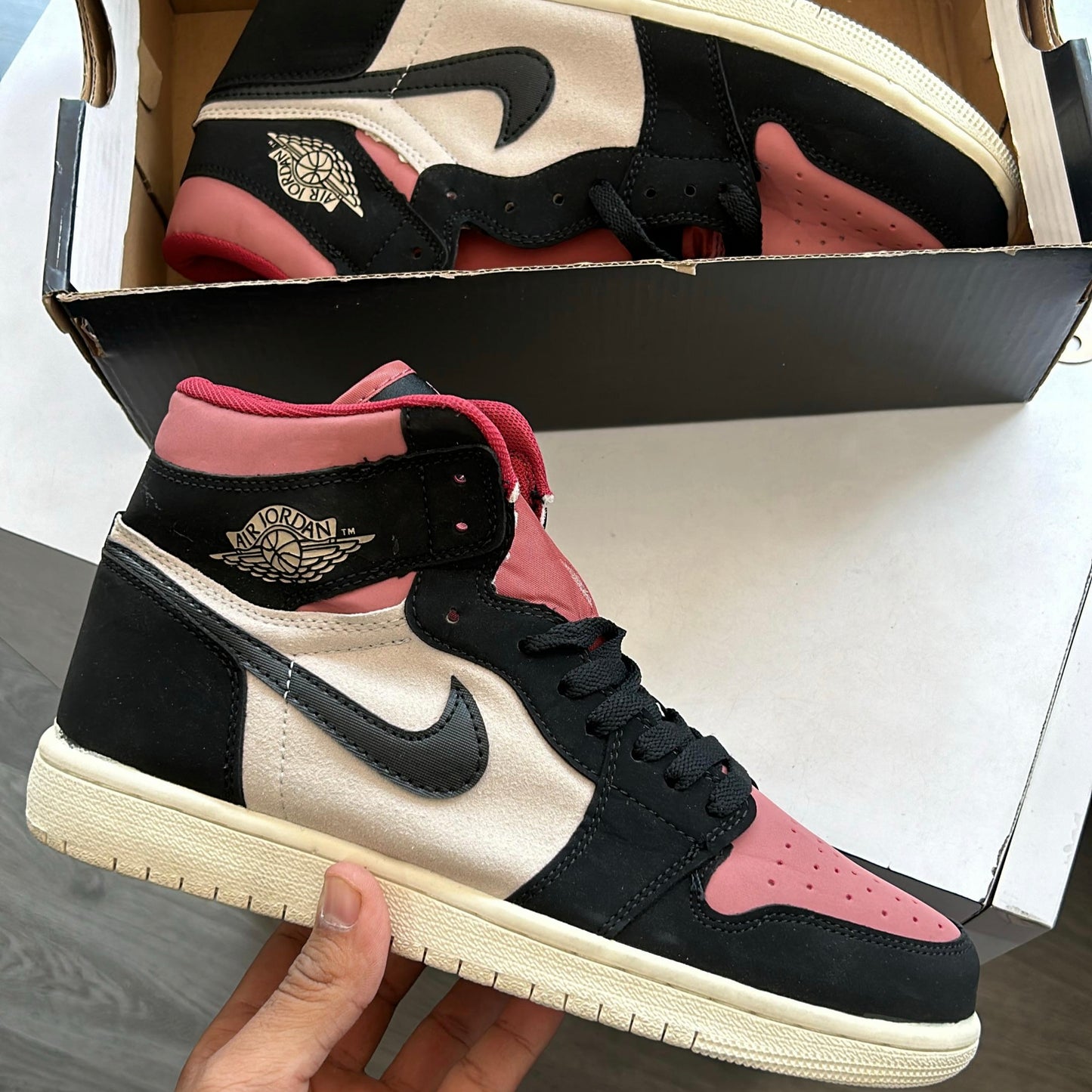 Nike air jordan 1s mid 'PARTICLE BEIGE/BLACK-CANYON RUST-SAIL