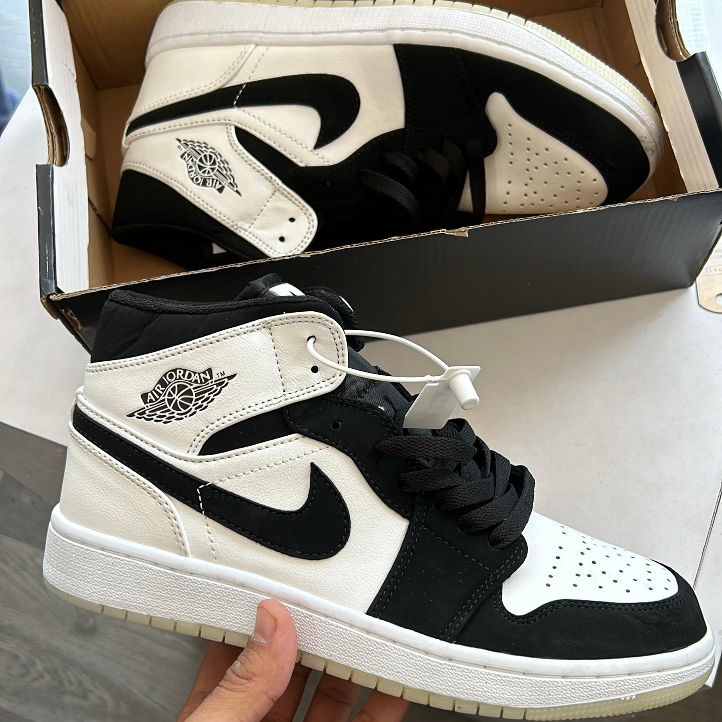 Nike air jordan 1s mid se diamond shorts