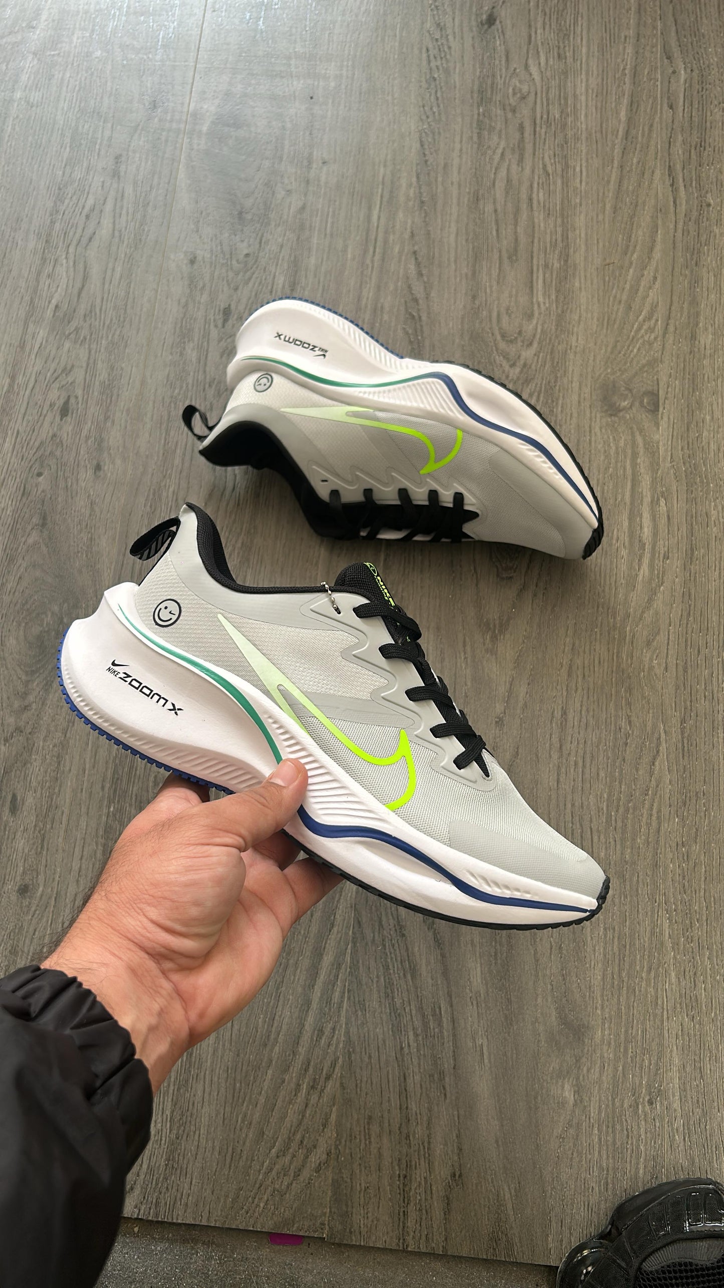 Nike smiley