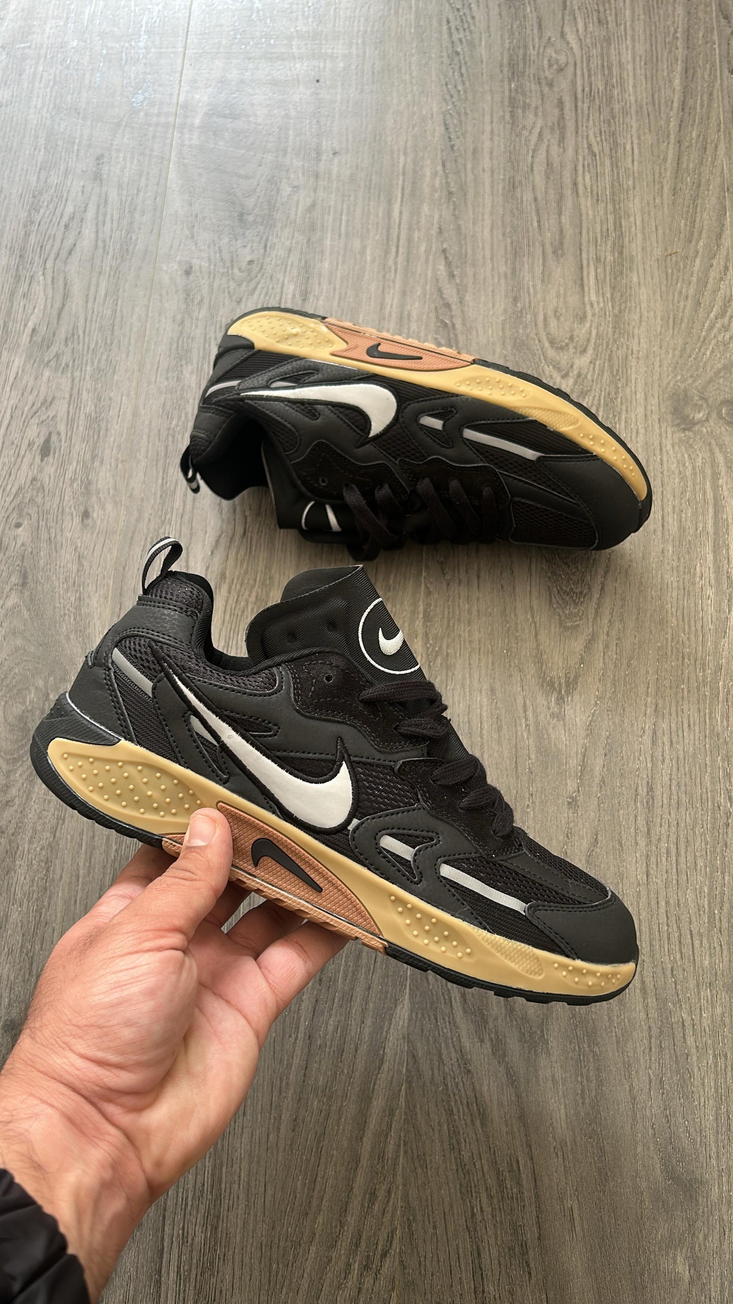 Nike hurache jam