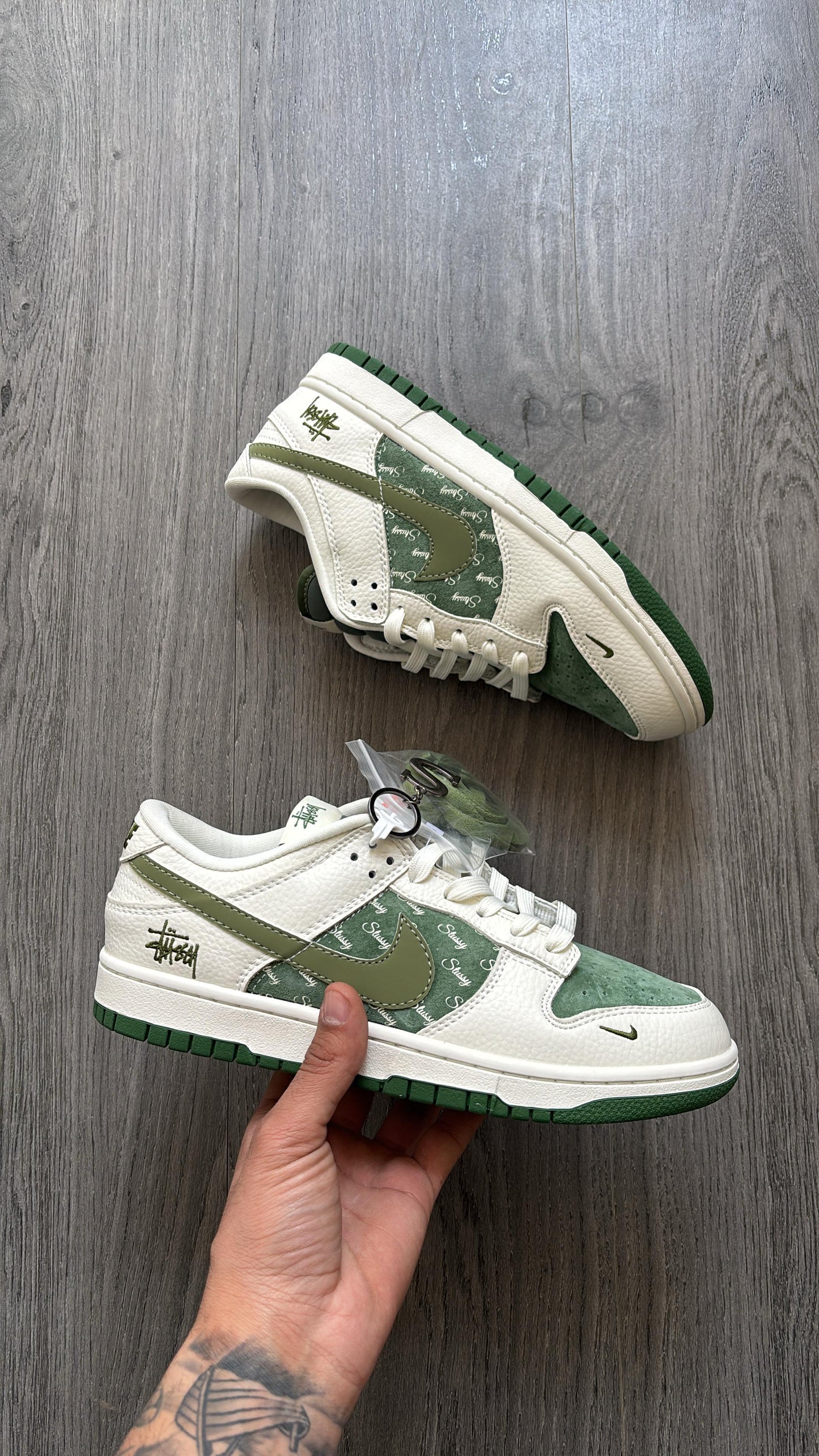 Nike sb dunk x stussy