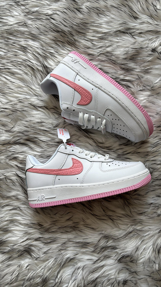 Nike airforce 1 pink tick