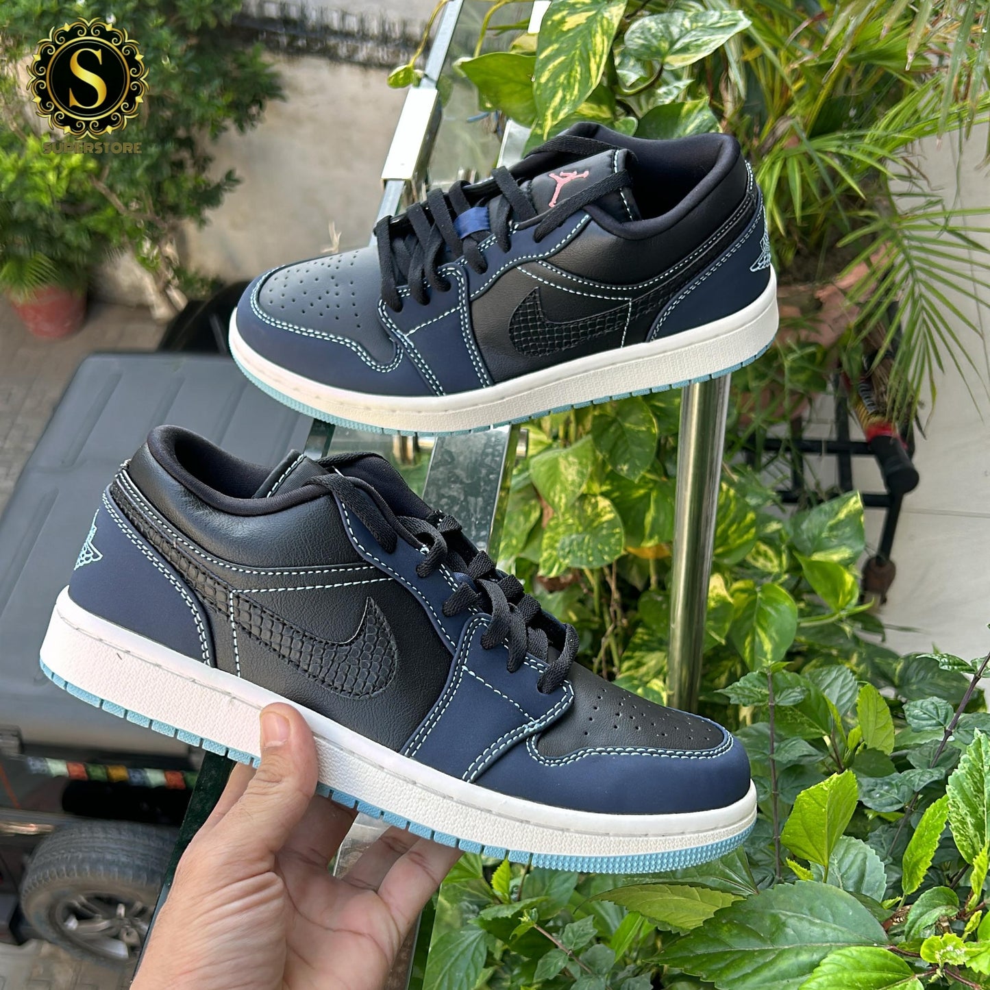 Nike air jordan 1 cut low black dark obsidian