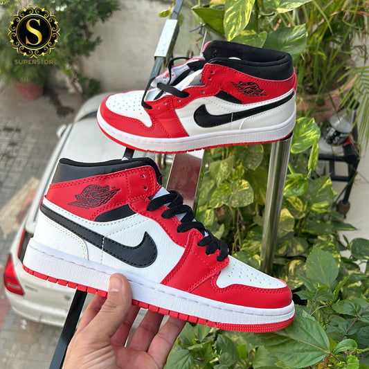 Nike air jordan 1 mid chicago