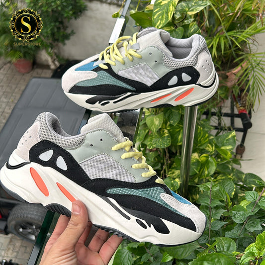 Adidas yeezy 700 reflective