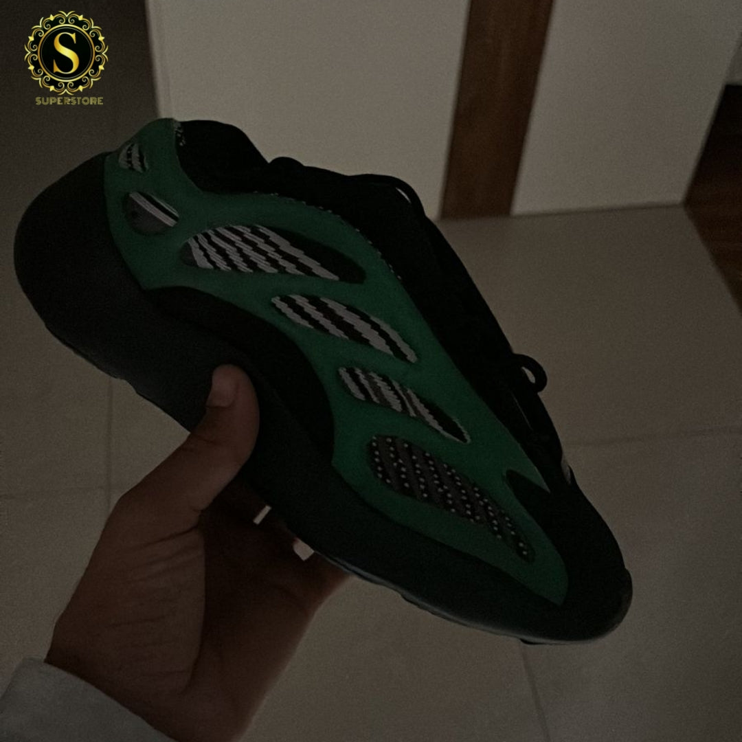 Adidas yeezy 700 v3