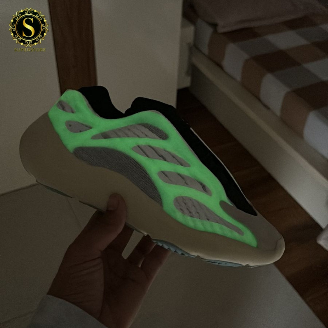 Adidas yeezy 700 v3