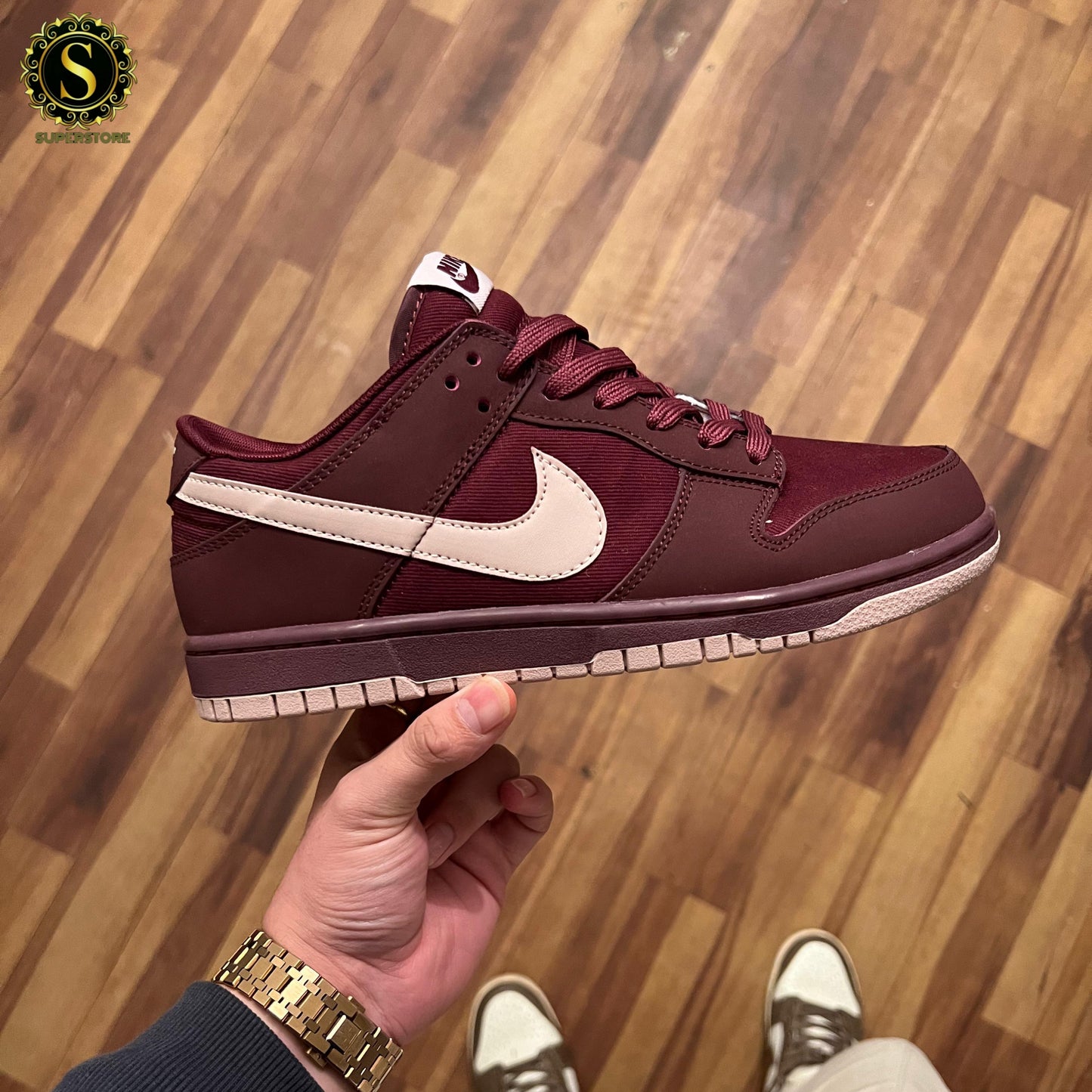 Nike sb dunk beetroot crush