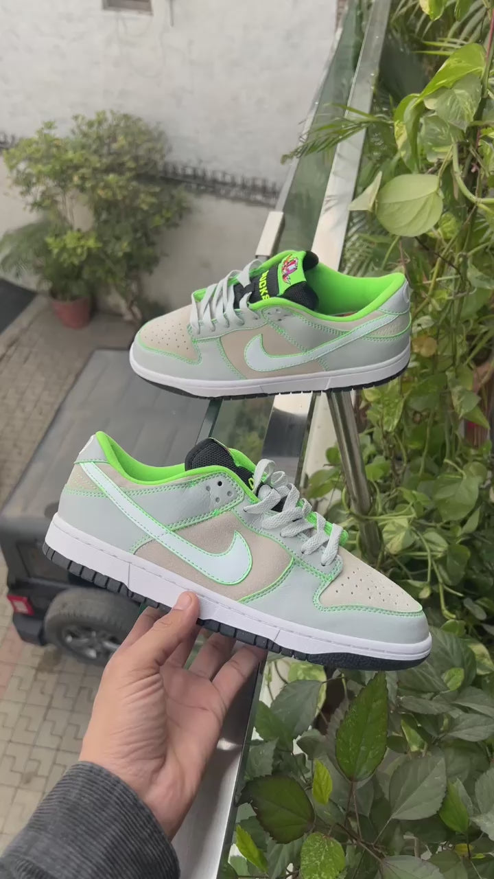 neon nike sb