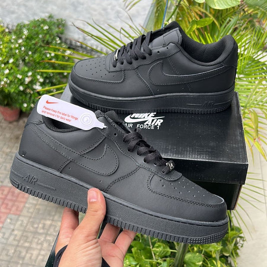 Nike airforce 1 black