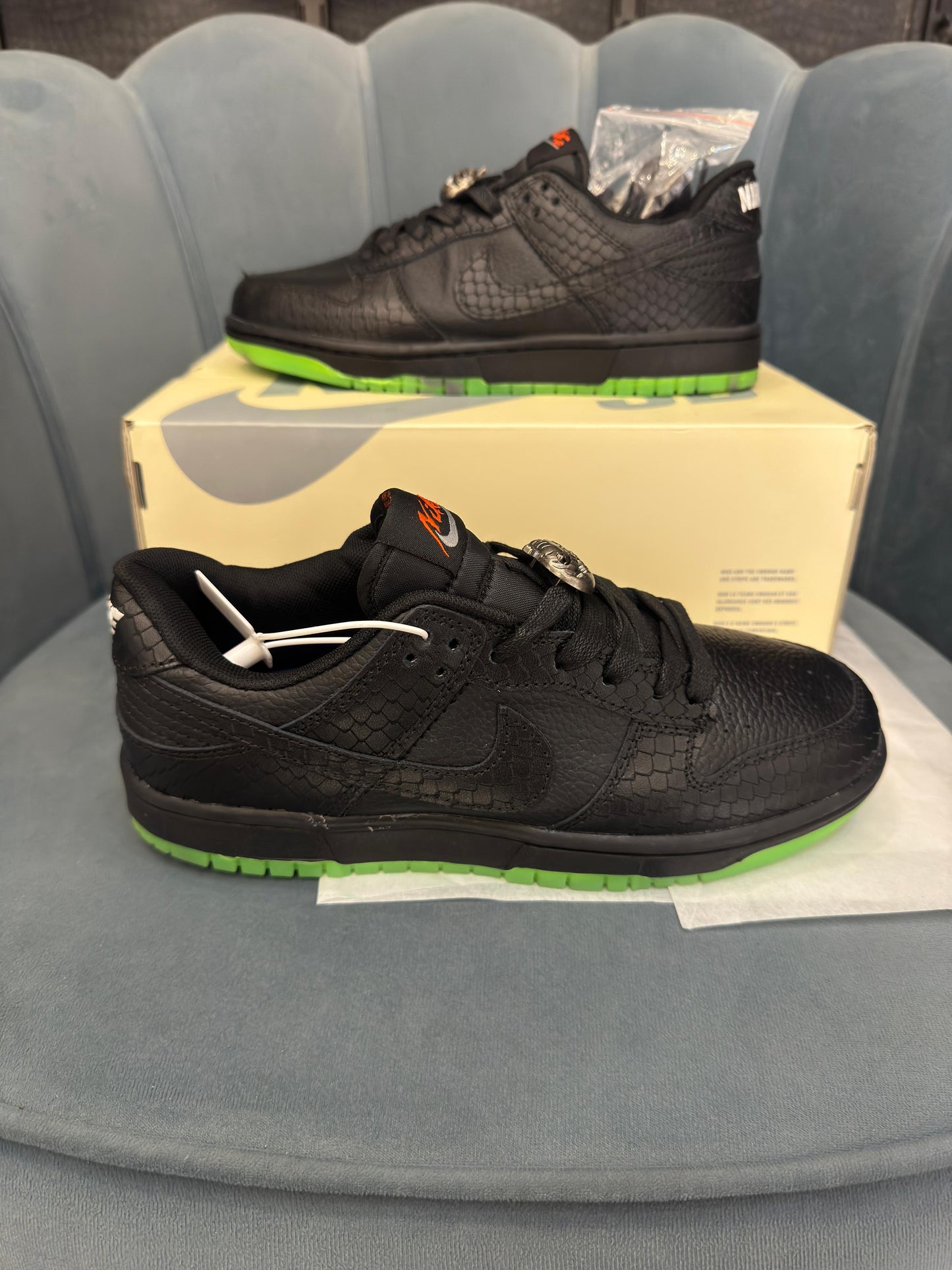 Nike sb dunk halloween