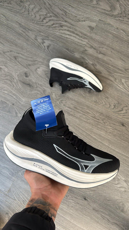 Mizuno neo vista