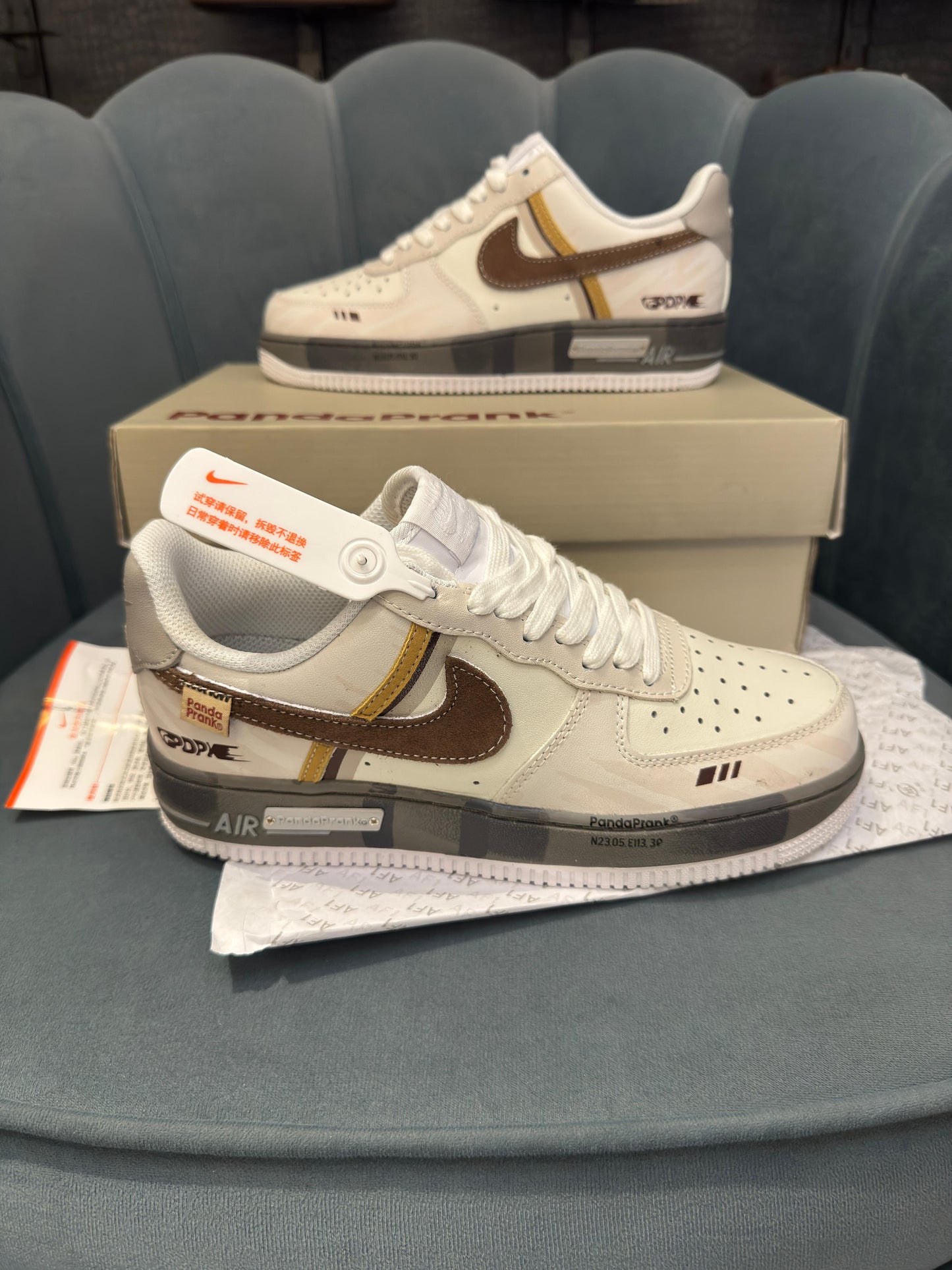 Nike airforce 1 low panda prank