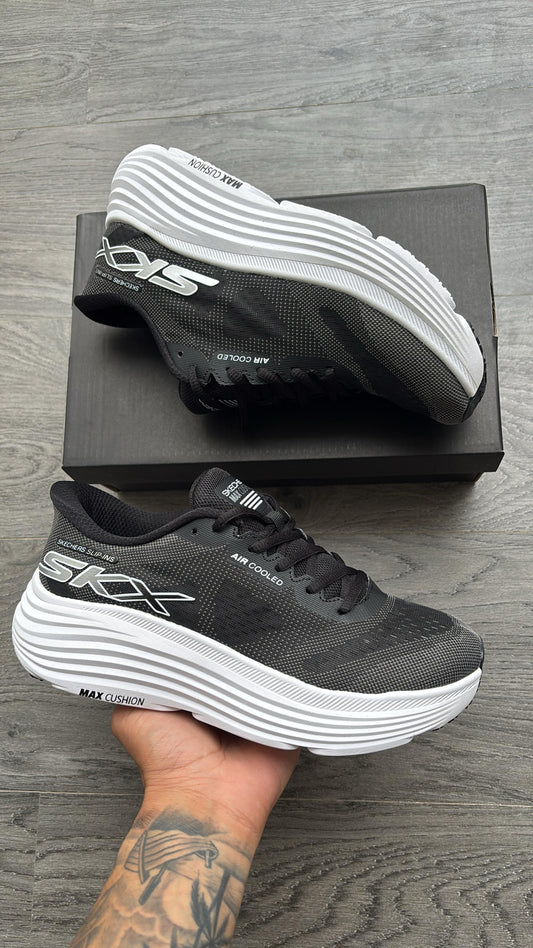 Skechers max cusion slip in