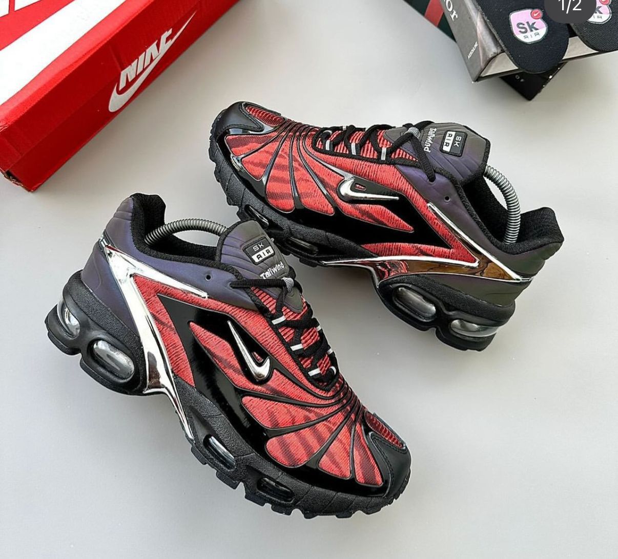 Nike airmax tailwind tn plus red