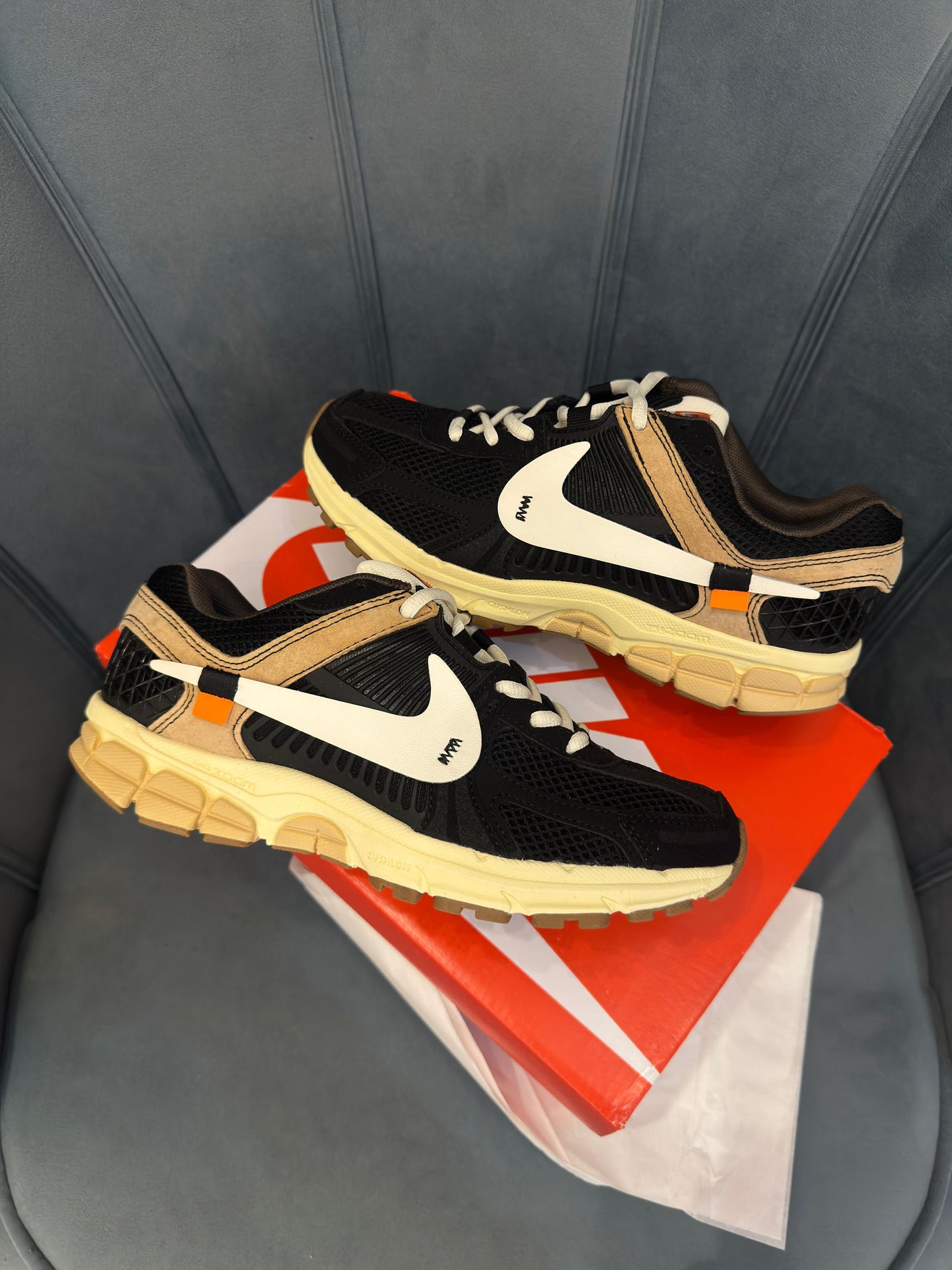 Nike zoom vomero custom off white