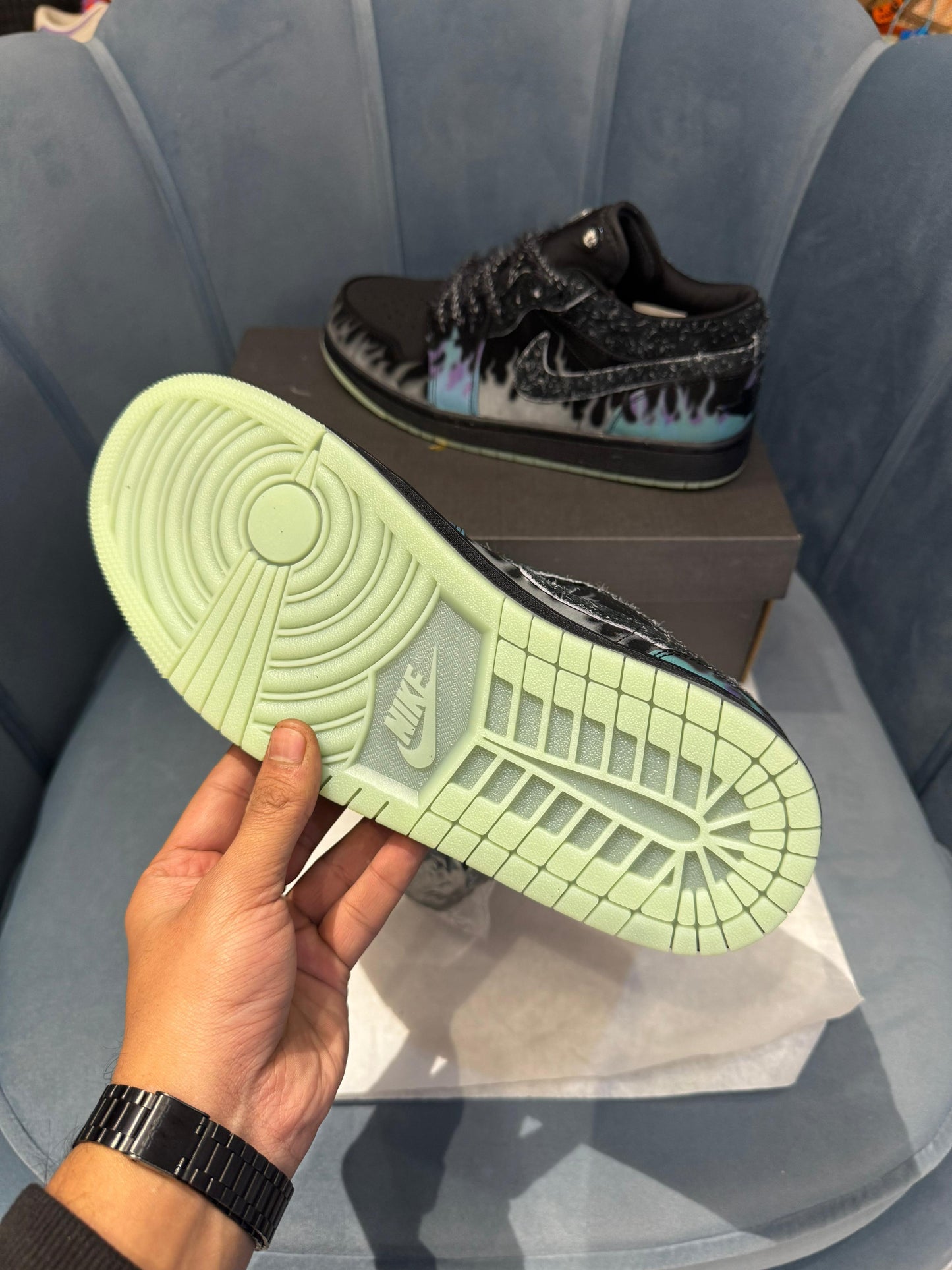 Nike air jordan 1s low haloween black cat
