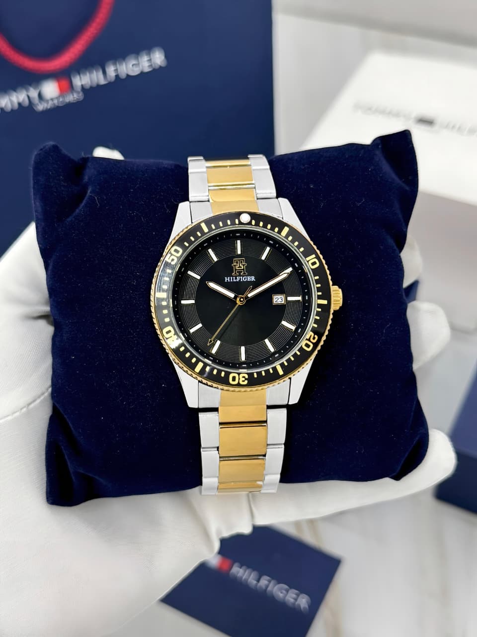 Tommy Hilfiger