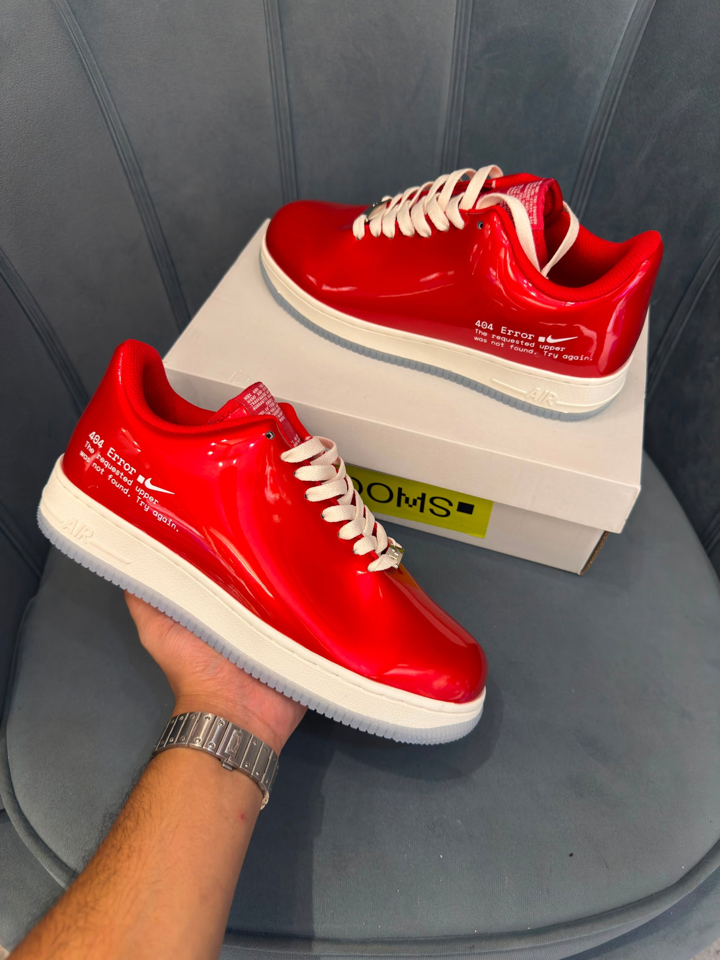 Nike airforce one 404 swoosh error red