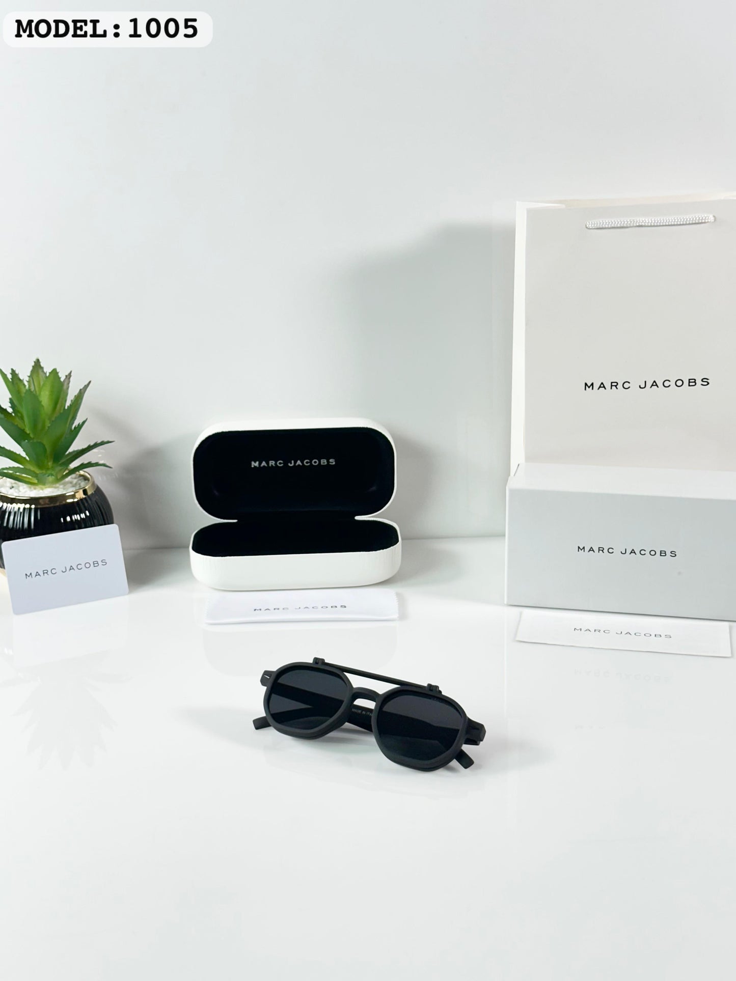Marc jacobs flip