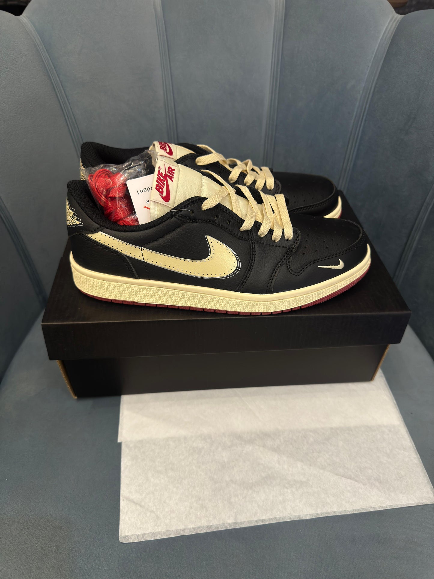 Nike air jordan retro 1 low x nigel sylvester