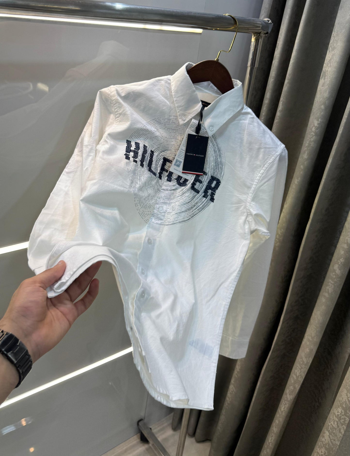 TOMMY HILFIGER