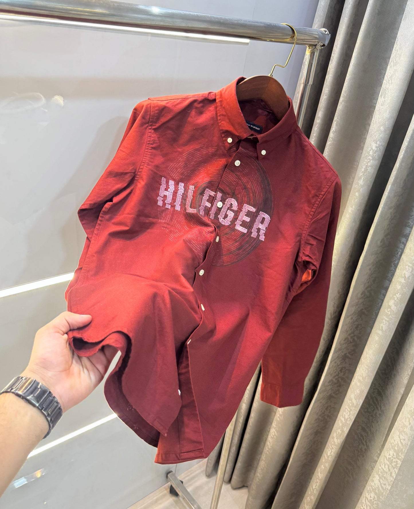 TOMMY HILFIGER